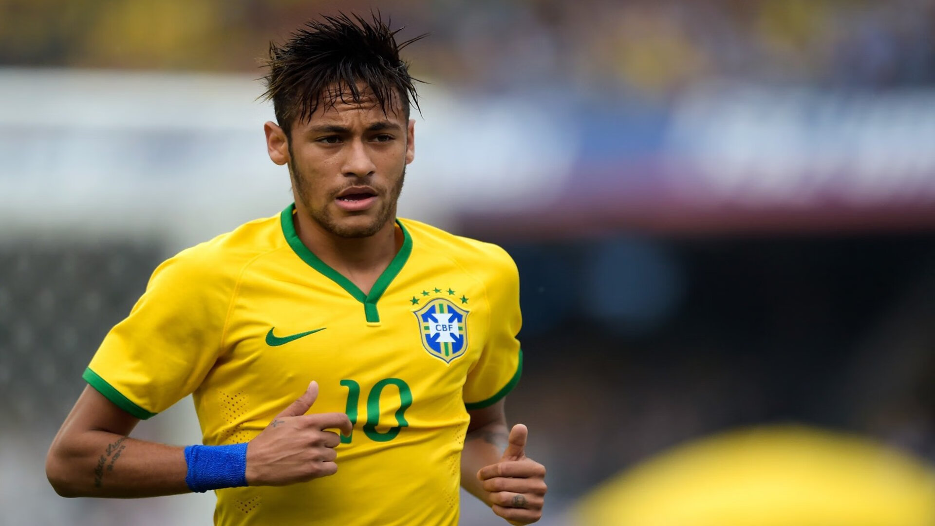 爱游戏电脑版官网-中国足球推动“足球+”多元融合发展战略，中国足球发展面临的机遇与挑战